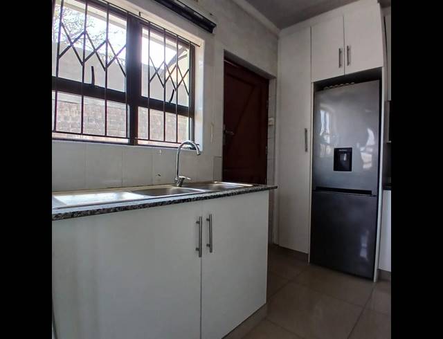 3 BEDROOM HOUSE FOR SALE IN UMLAZI N